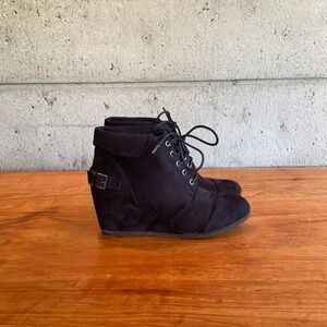 “Call it Spring” Wedge Booties in Black Sz 8